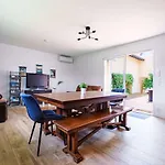 Avec Piscine 24 Couchages