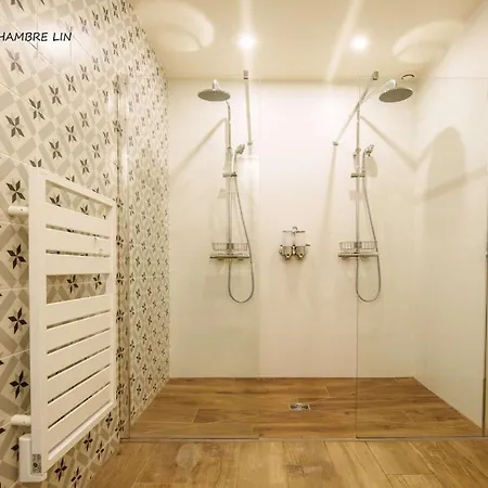 Avec Piscine 24 Couchages *